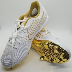 gold bottom cleats
